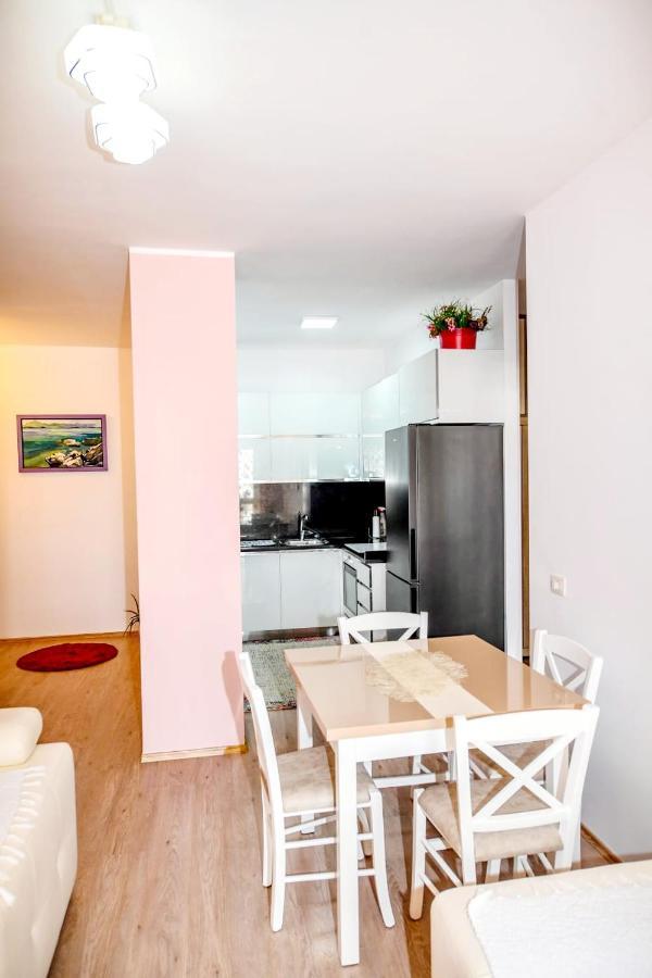 Happy Stories' Apartment In City Centre Σκόδρα Εξωτερικό φωτογραφία